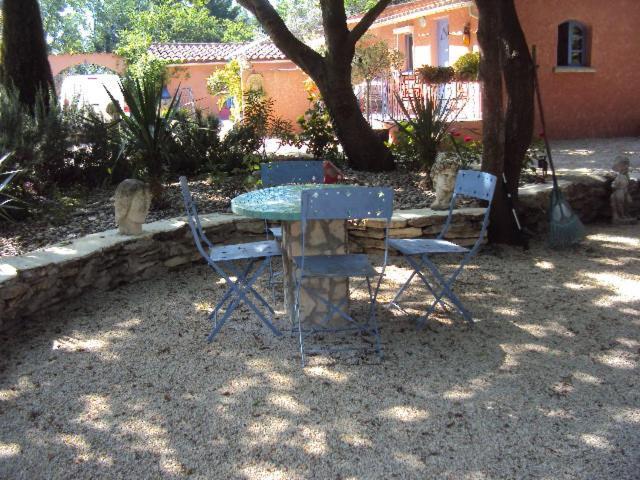 Hotel La Douloire Pernes-les-Fontaines Zewnętrze zdjęcie