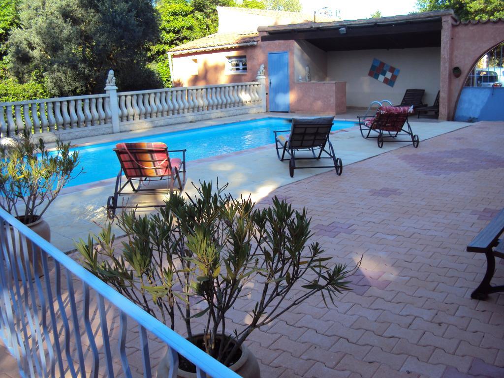 Hotel La Douloire Pernes-les-Fontaines Zewnętrze zdjęcie