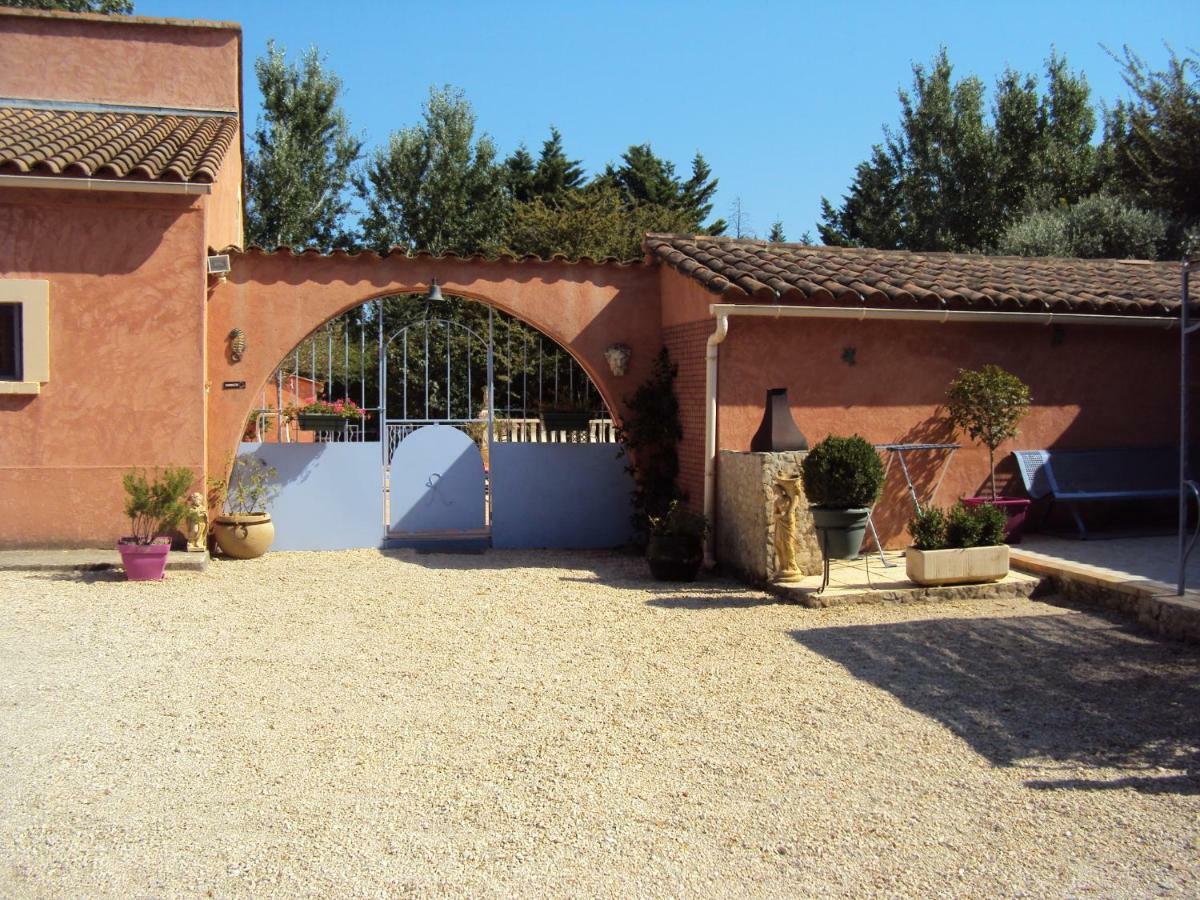 Hotel La Douloire Pernes-les-Fontaines Zewnętrze zdjęcie