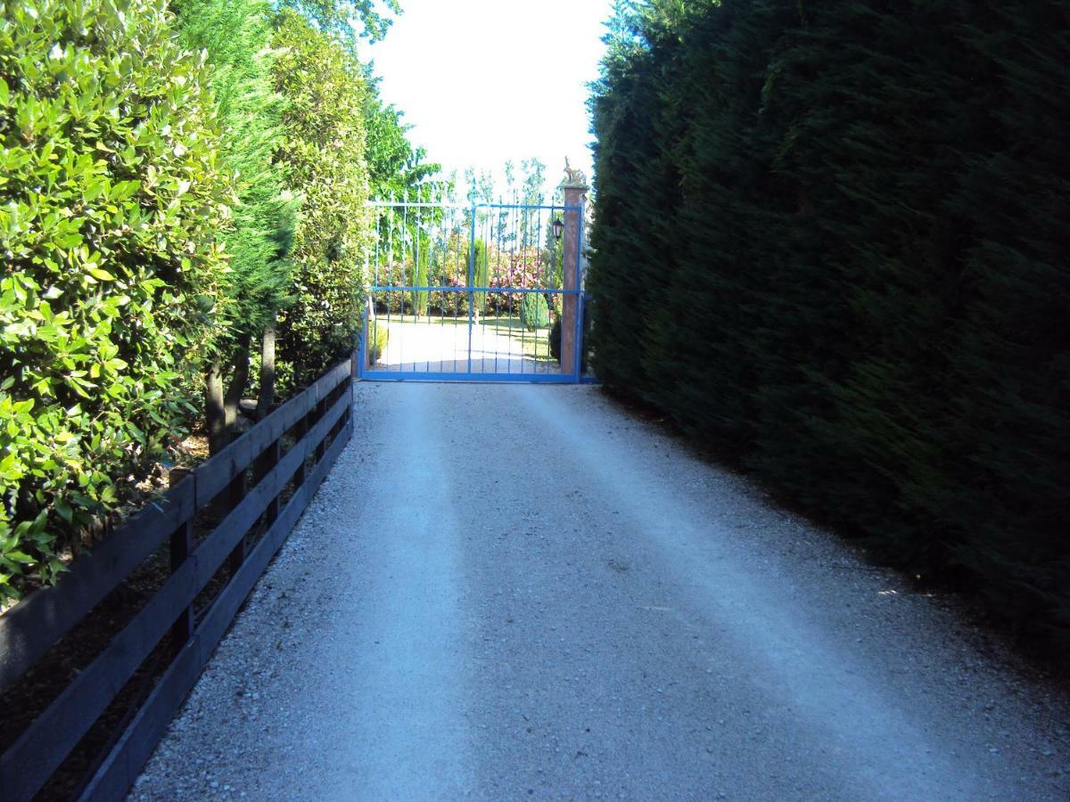 Hotel La Douloire Pernes-les-Fontaines Zewnętrze zdjęcie