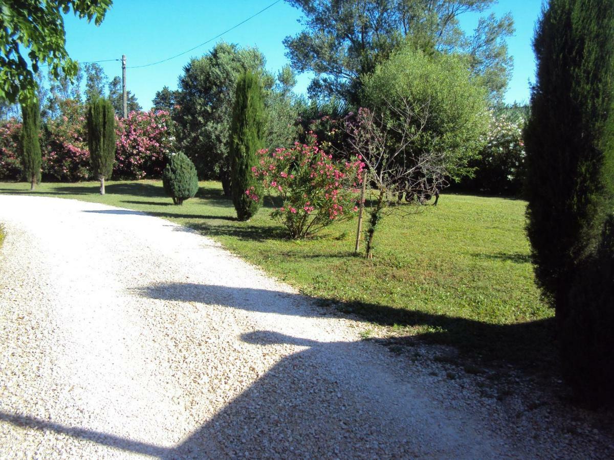 Hotel La Douloire Pernes-les-Fontaines Zewnętrze zdjęcie